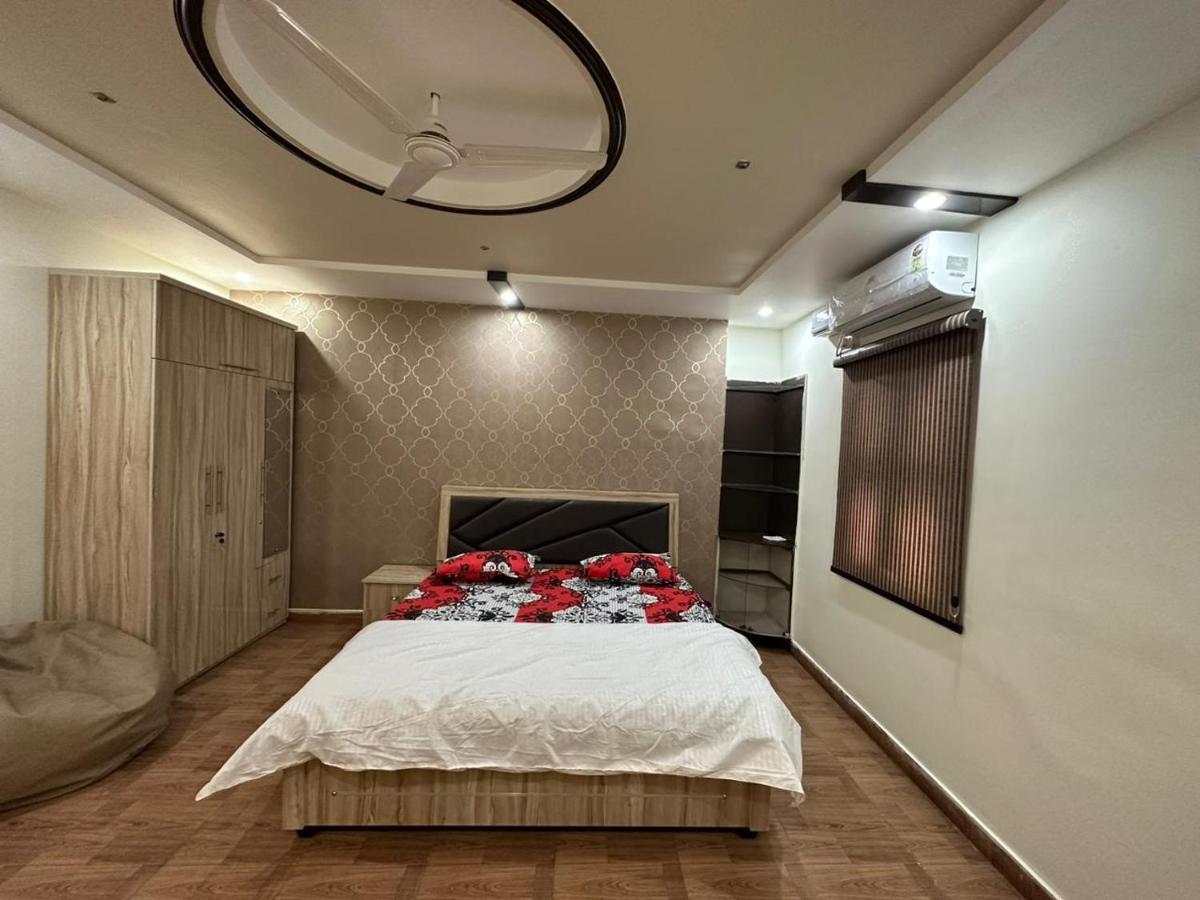Sunrays - Unique 3Bhk In The Heart Of The City Gwalijar Zewnętrze zdjęcie