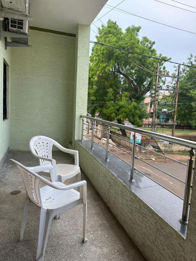 Sunrays - Unique 3Bhk In The Heart Of The City Gwalijar Zewnętrze zdjęcie